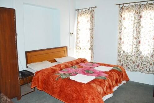 Hotel Aashiyaana, Srinagar 2